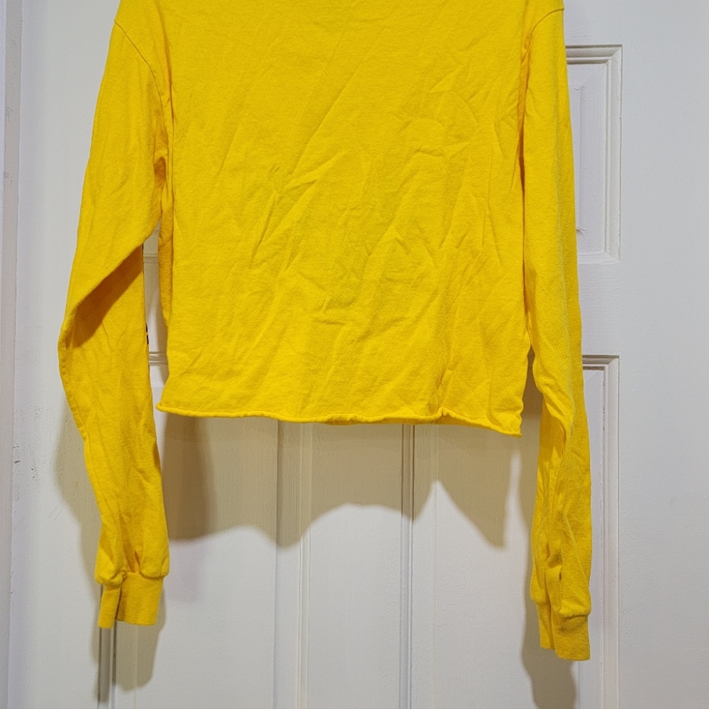 NWOT Junior's "Lion King" Crop Top. Size Medium - Picture 6 of 8